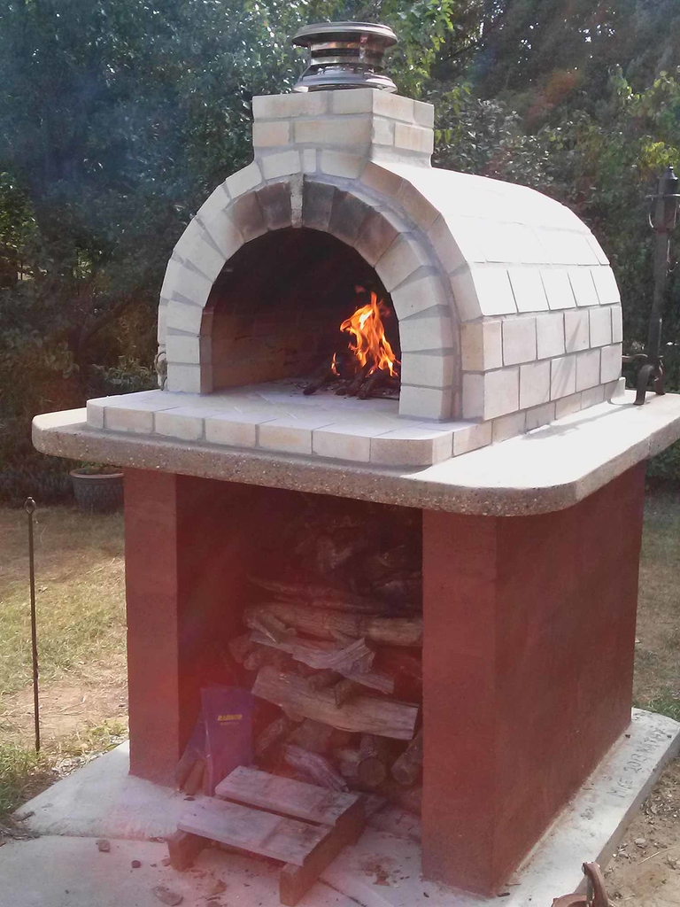 The Ziarniak Family Wood Fired Brick Pizza Oven in Wisconsin - Mattone ...