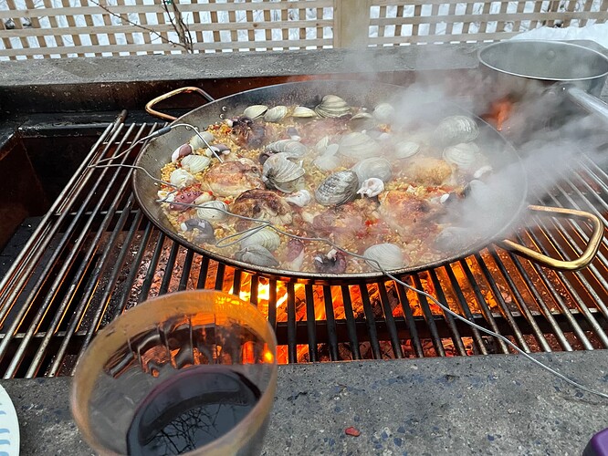 Paella in the snow 3