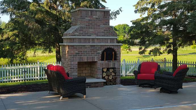 outdoor pizza oven and fireplace
