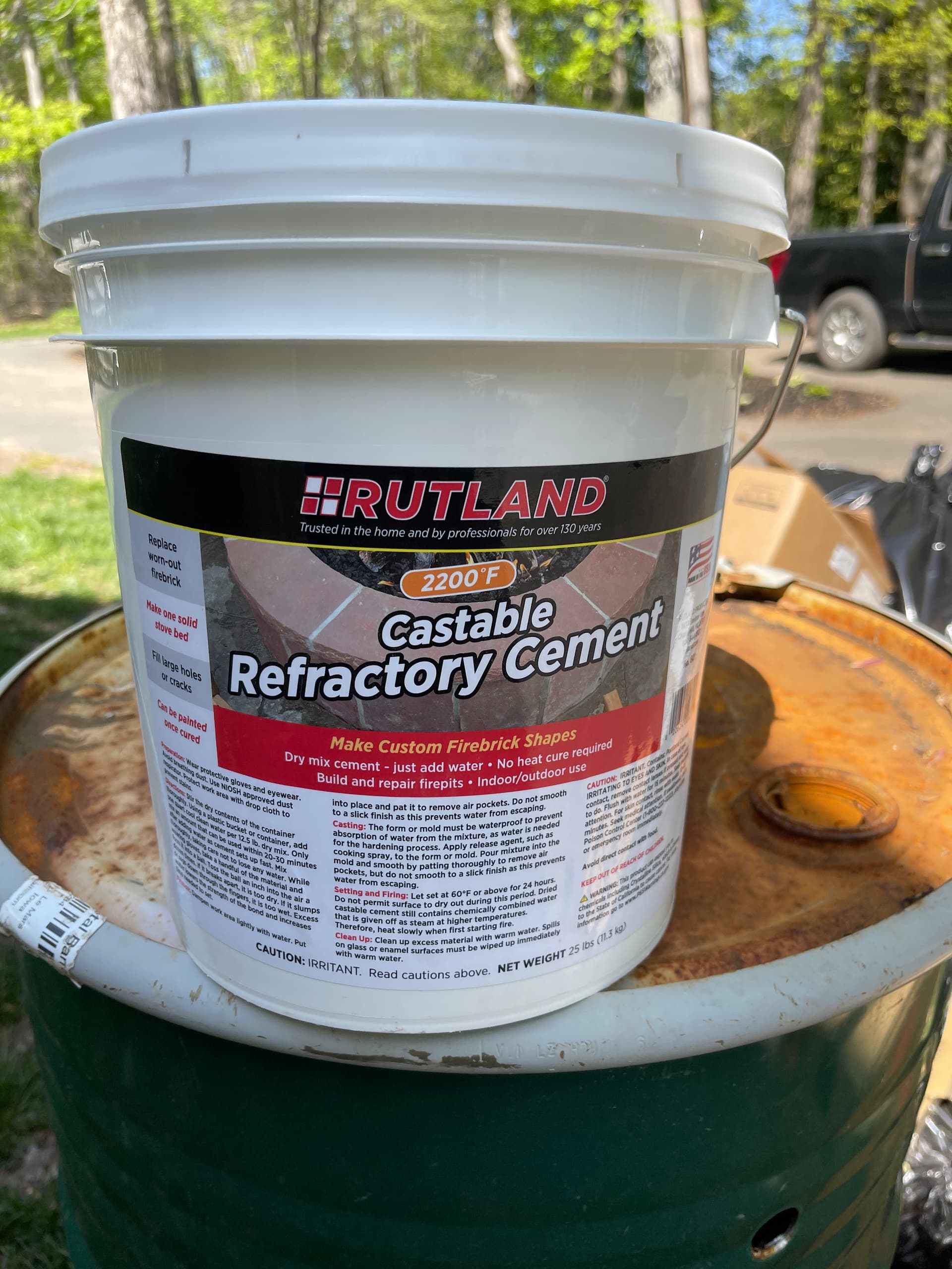 Castable Refractory Cement In a Pail - Construction Materials